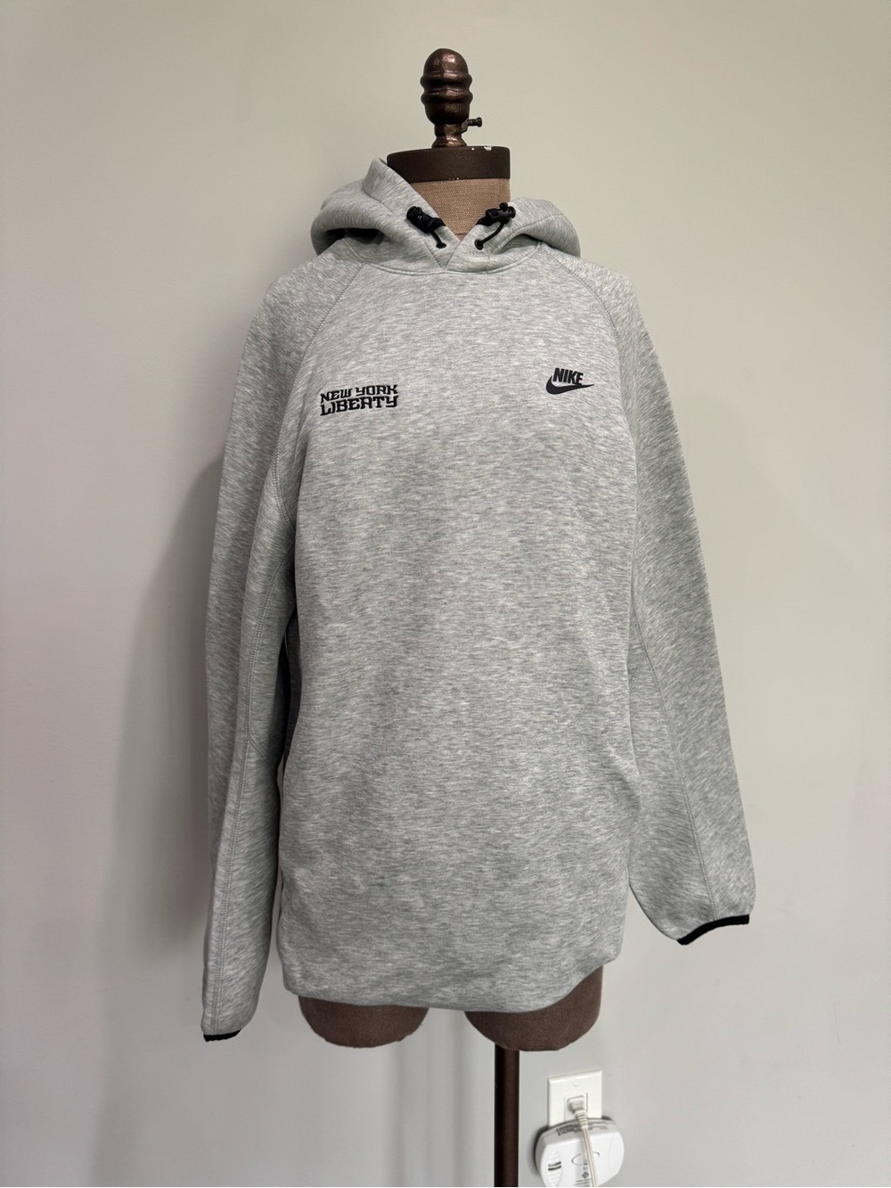 Nike Sportswear Tech NY Liberty Grey Men's Pullover Hoodie Sz L (FB8016-063)